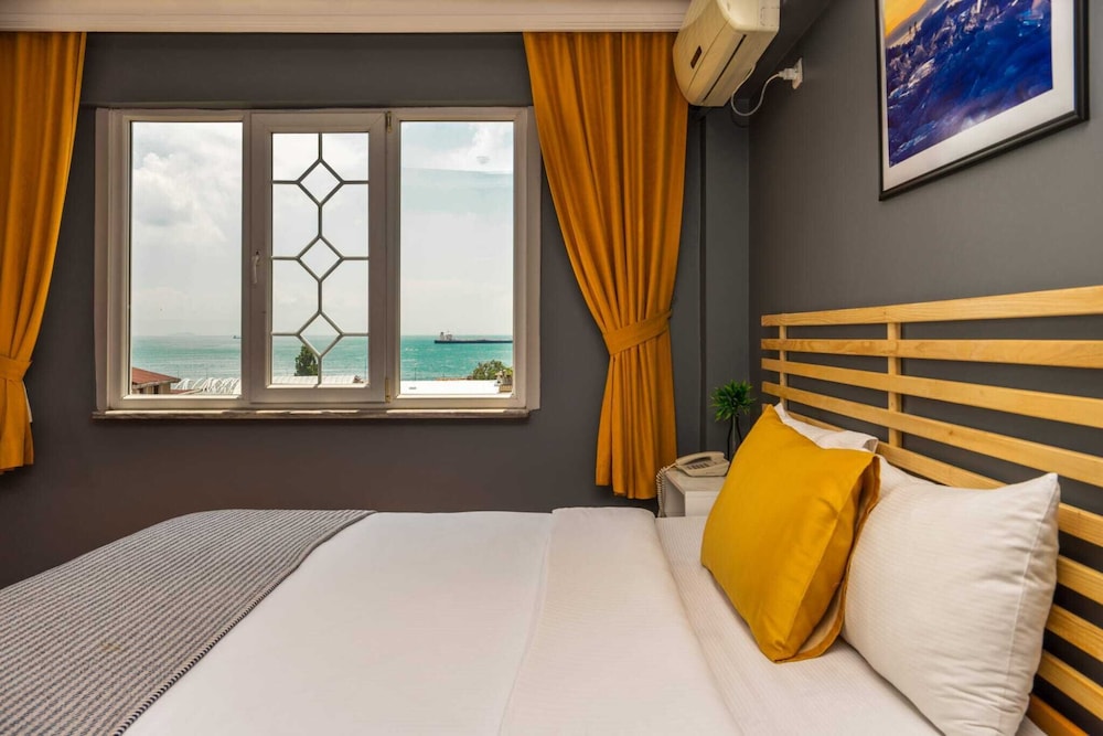 Deluxe Double Or Twin Room, Sea View photo 1