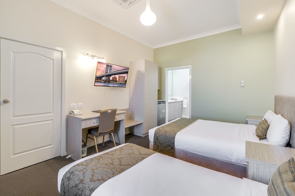 Superior Room, Multiple Beds - Photo 2