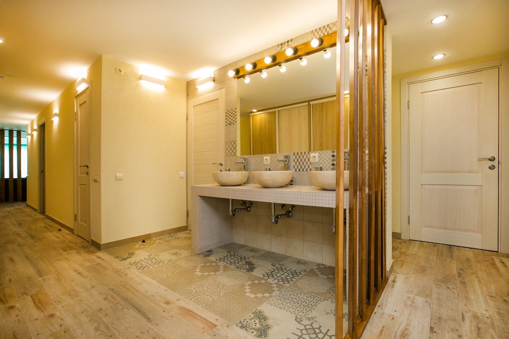 Shared Dormitory, Men only photo 3