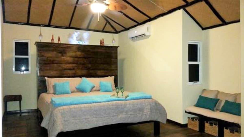 Bungalow, 2 Bedrooms, Private Pool, Ocean View photo 3
