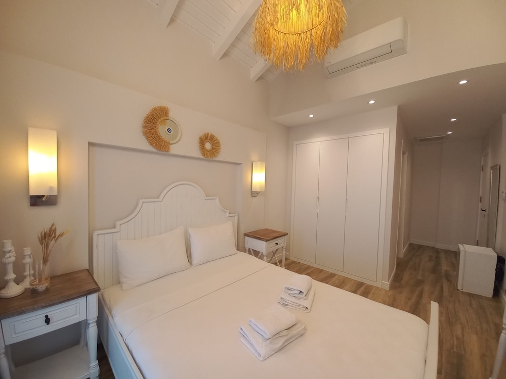 Deluxe Double Room - Photo 6