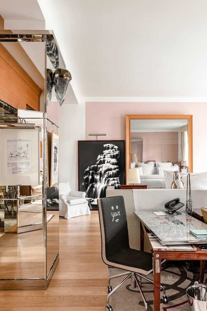 Gallery Suite photo 2