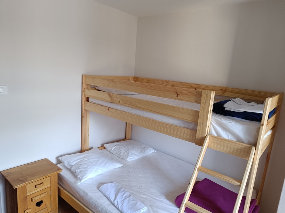 Economy Double Room photo 2