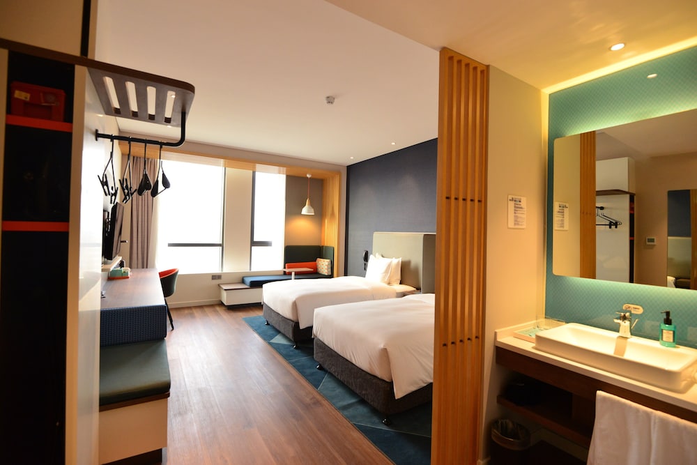 Standard Room, 2 Twin Beds - Photo 1