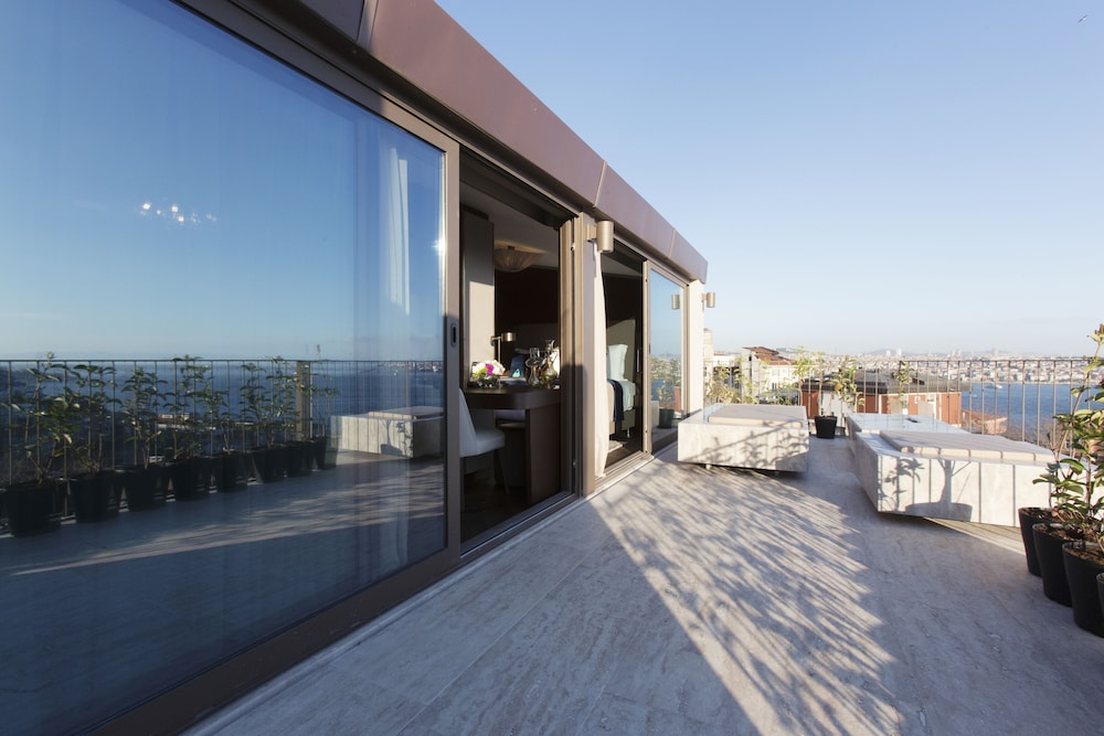Sea View Terrace Suite photo 1