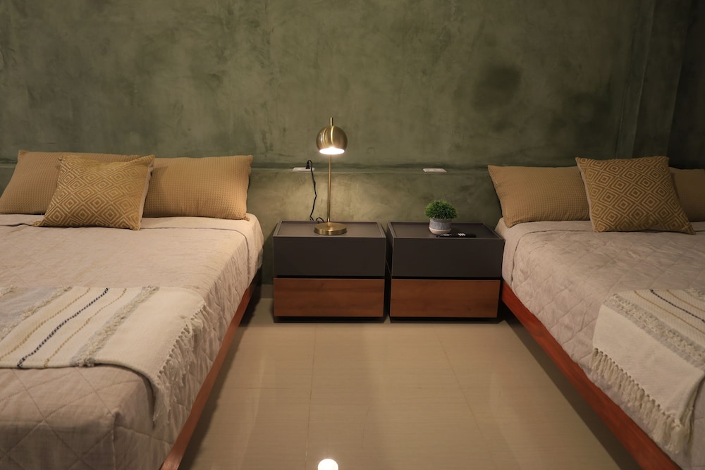 Elite Quadruple Room photo 1