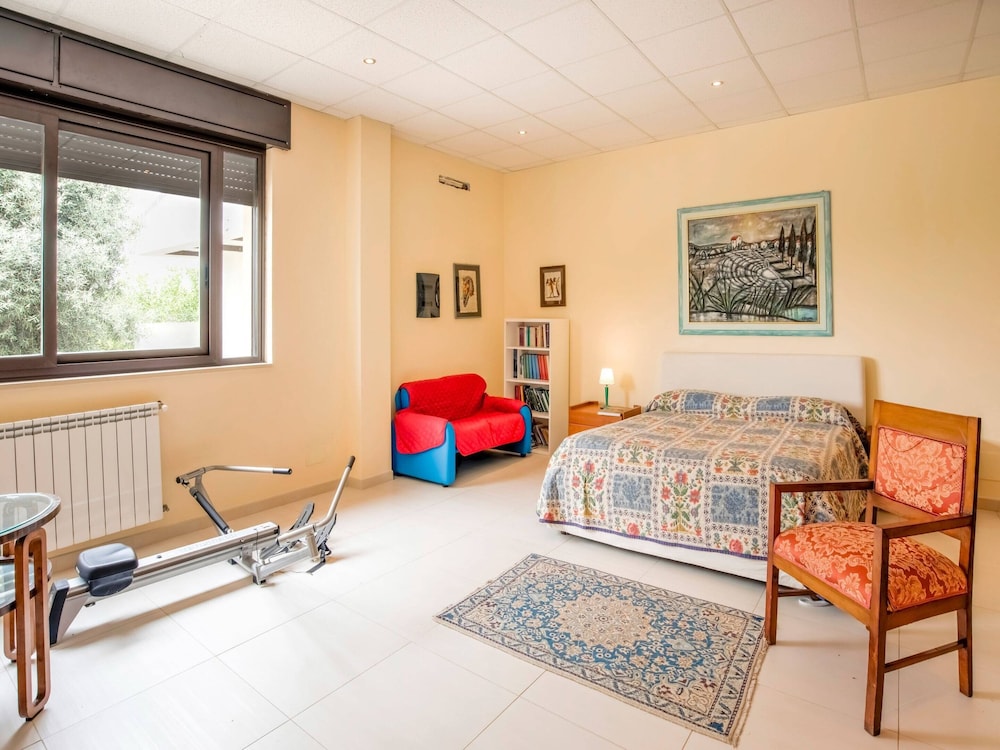 Villa photo 3