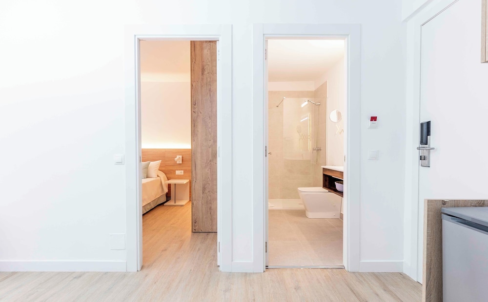 Apartment 1 bedroom (2+1) thumbnail 5