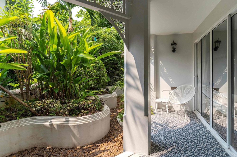 Executive Jacuzzi Suite photo 2
