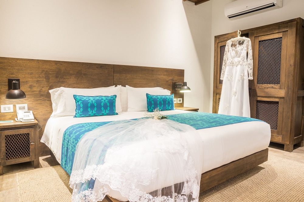 Suite, 1 King Bed, Terrace photo 1