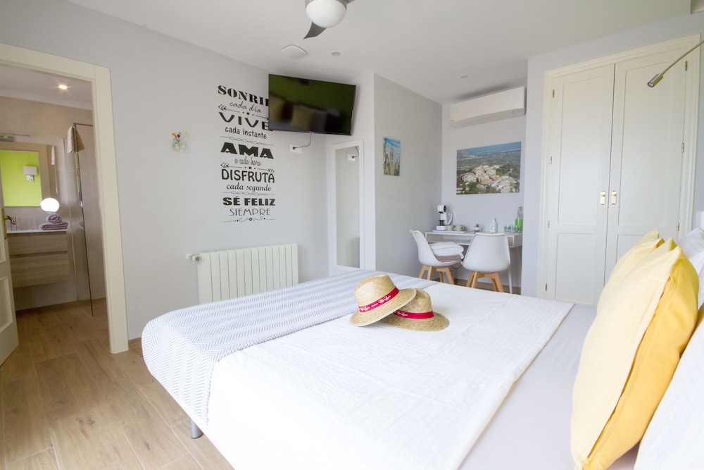 Deluxe Double or Twin Room, 1 Bedroom, Non Smoking, Valley View