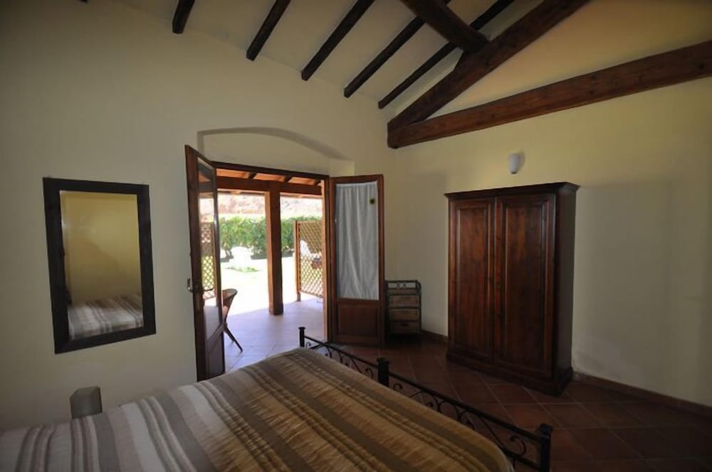 Superior Apartment, Garden View (5 Beds)