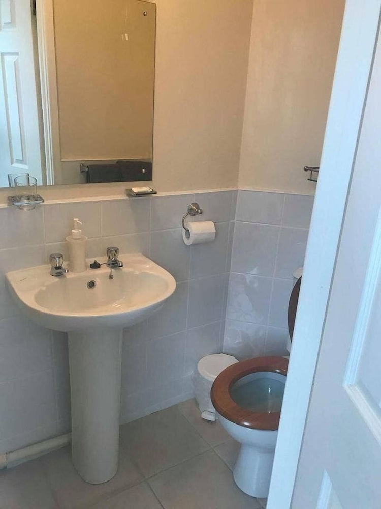 Standard Double Room, Ensuite (Front Room) photo 3