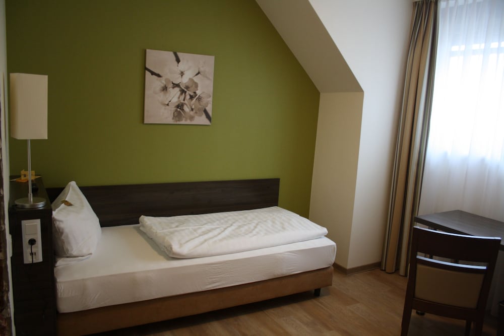 Standard Single Room, Non Smoking