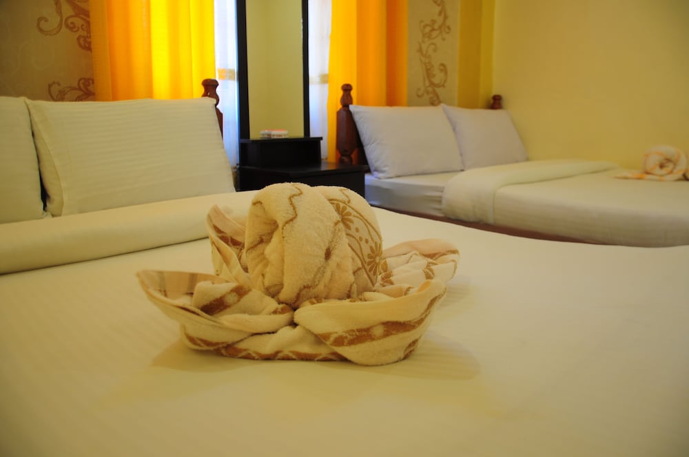 Family Room, 2 Double Beds photo 3