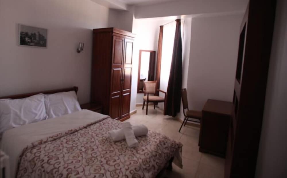 Deluxe Room - Photo 1