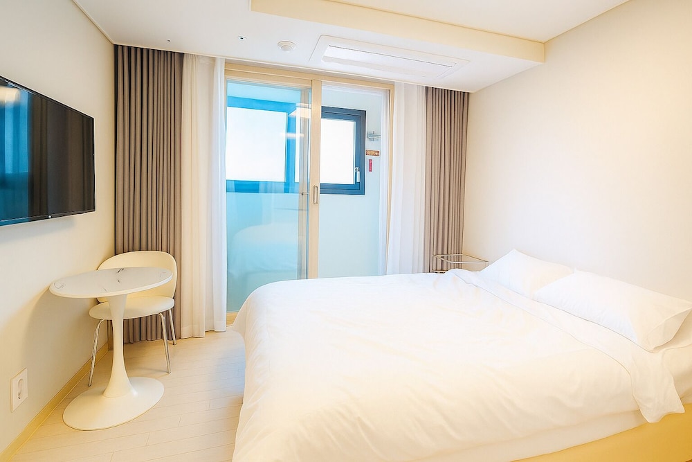 [ARTE Museum/Theme park Zipline discount coupon included] Basic Double Room, Ocean View