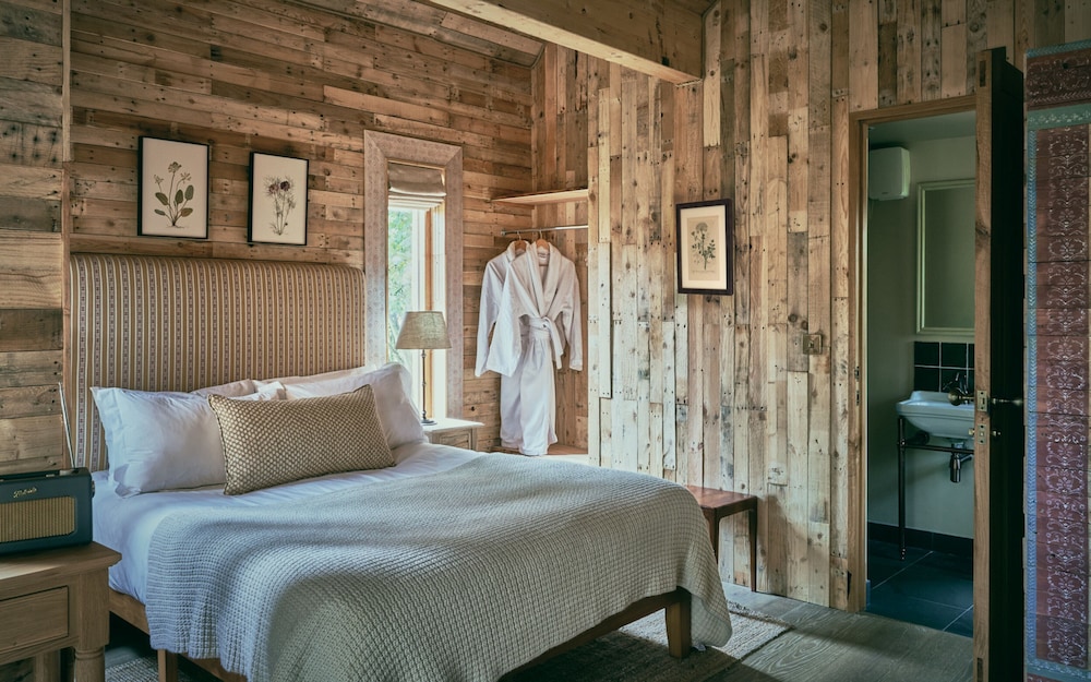 Superior Cabin photo 3