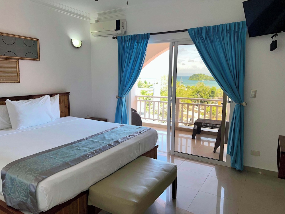 Deluxe Room, Balcony, Bay View photo 2