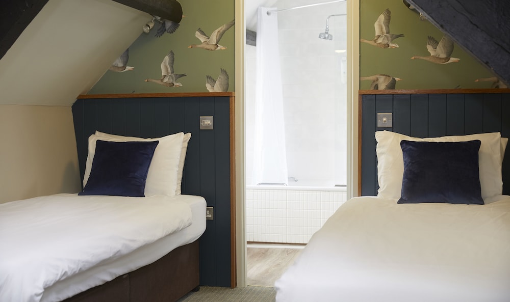 Twin Room - Photo 2