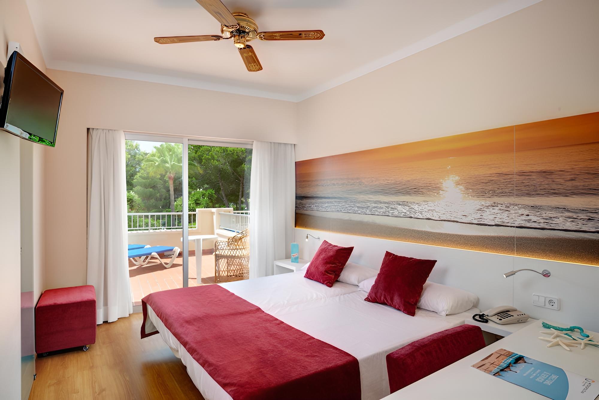 Double Room, Balcony (Solarium - 2 Adults + 1 Child) photo 1
