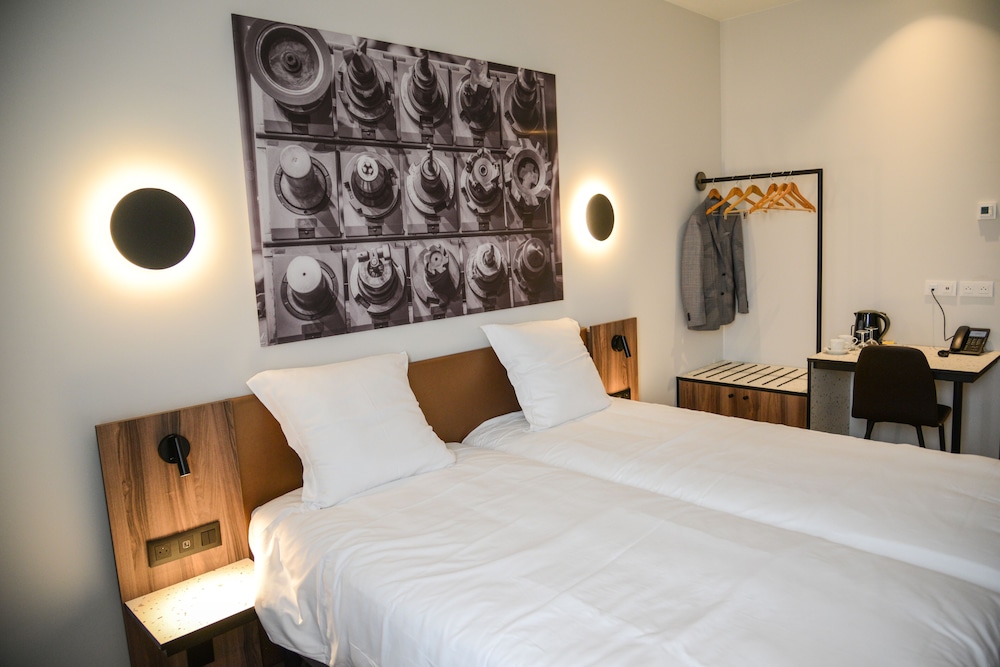 Comfort Double Room, 2 Twin Beds, City View
