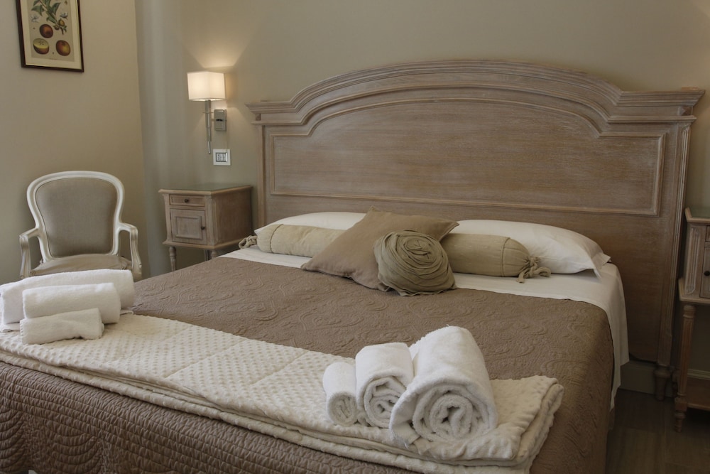 Classic Double or Twin Room photo 2