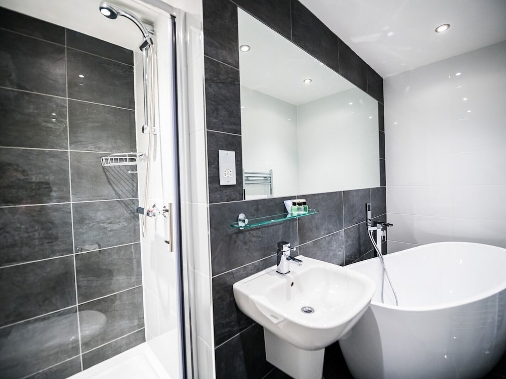 Standard Single Room, Ensuite photo 2