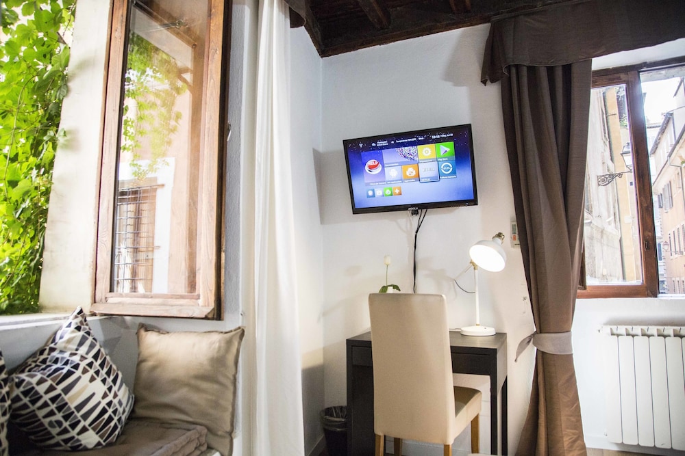Superior Double Room, 1 Bedroom, Kitchenette, City View photo 3
