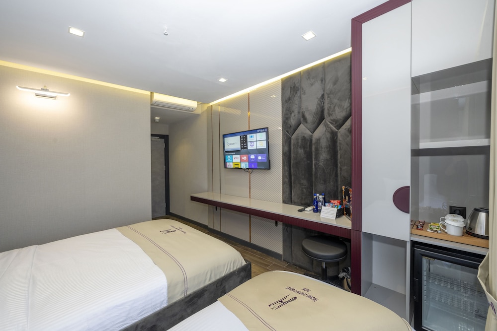 Deluxe Double or Twin Room - Photo 32