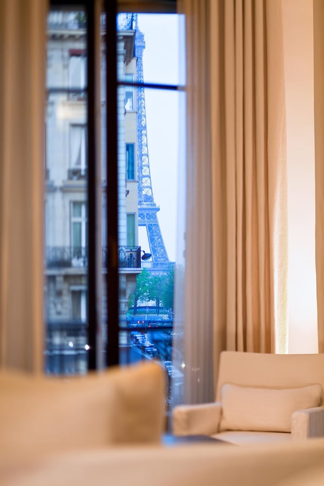 Suite, 1 King Bed, Tower