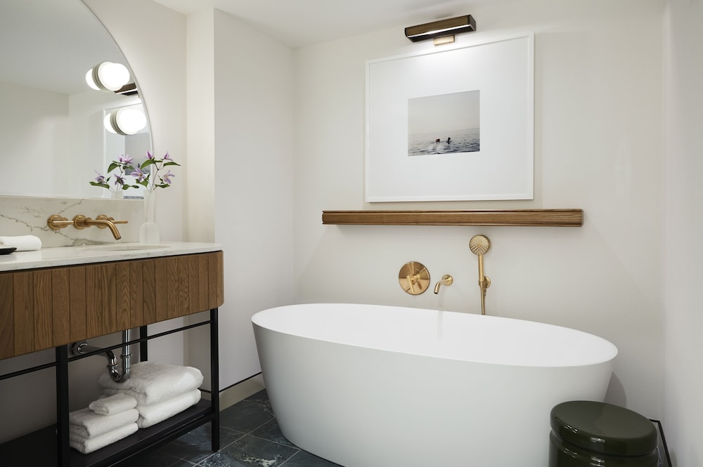 Suite, 1 Bedroom (High Floor) thumbnail 5