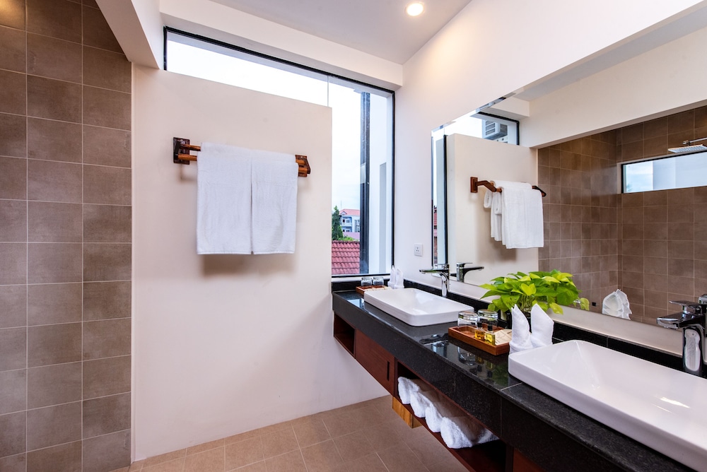 Luxury Family Suite Room - Photo 6