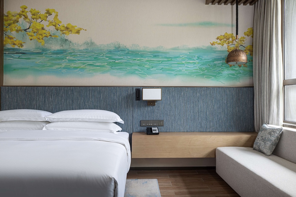 Room, 1 Queen Bed, Accessible photo 3