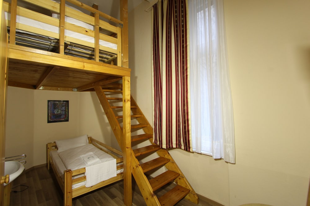 Double Room, Shared Bathroom photo 1