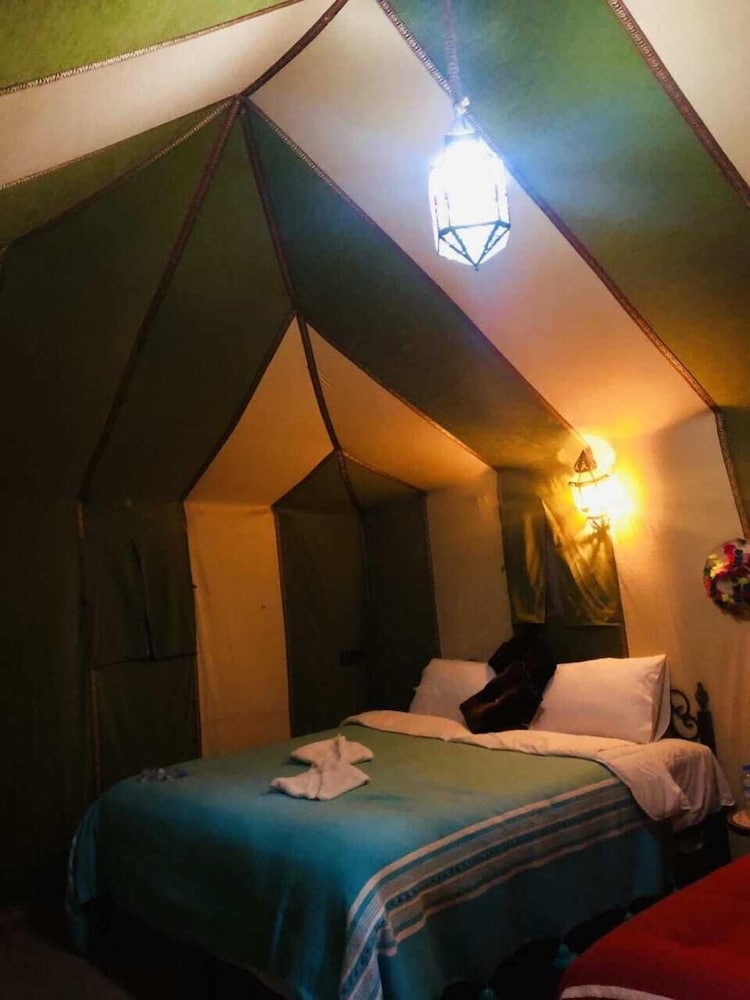 Family Tent, 2 Double Beds photo 3