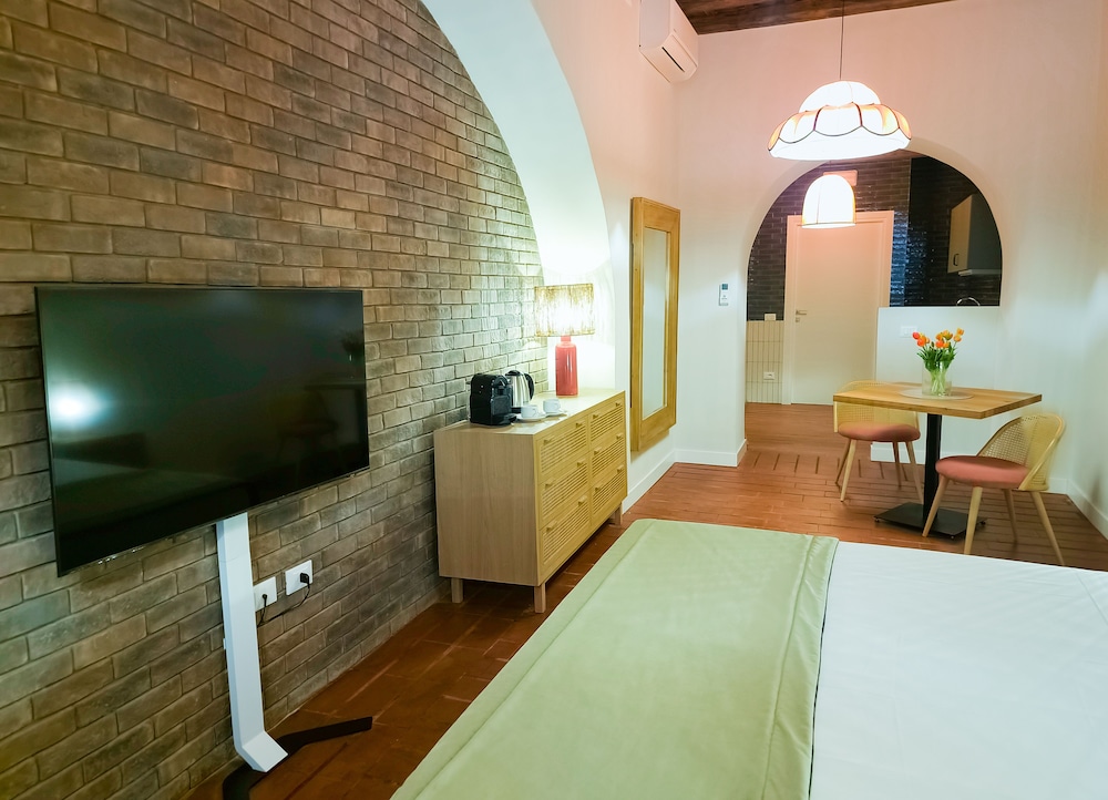 Family Apartment, 1 Bedroom, Non Smoking, Annex Building photo 3