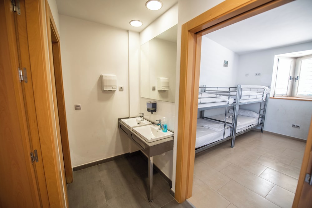 Dormitorio compartido Mixto