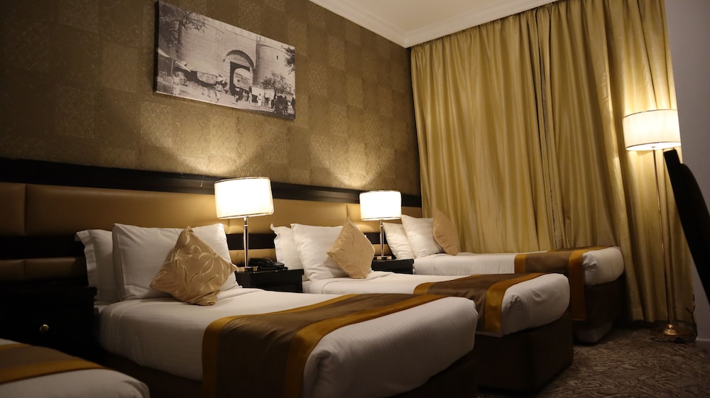 Standard Quadruple Room - Photo 1
