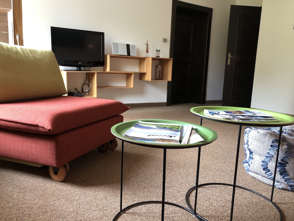Family Apartment, 2 Bedrooms, Balcony, Mountain View