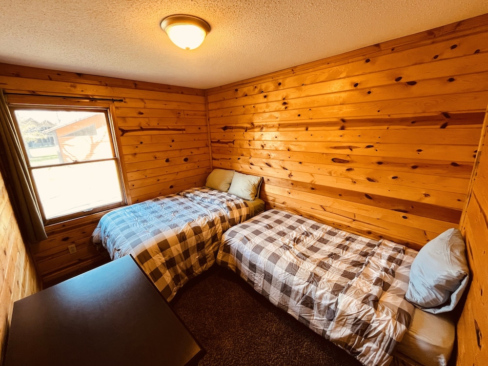 Cabin photo 2
