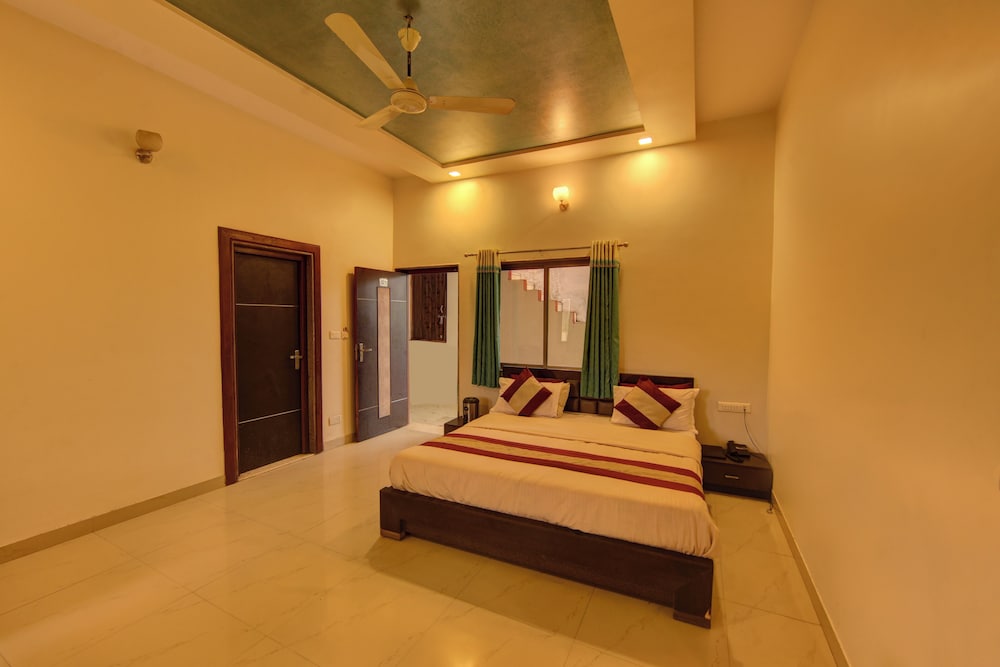 Deluxe non AC KANAK Room - Photo 7