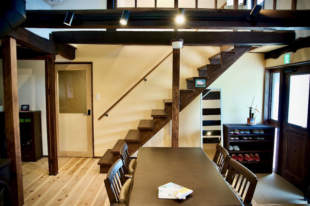 Shared Dormitory, Women only photo 1