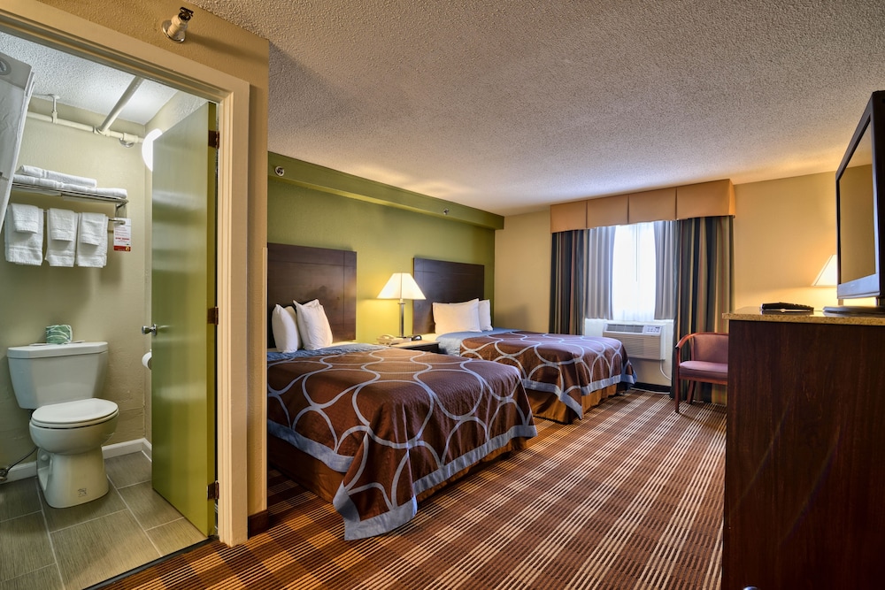 Room, Accessible photo 3
