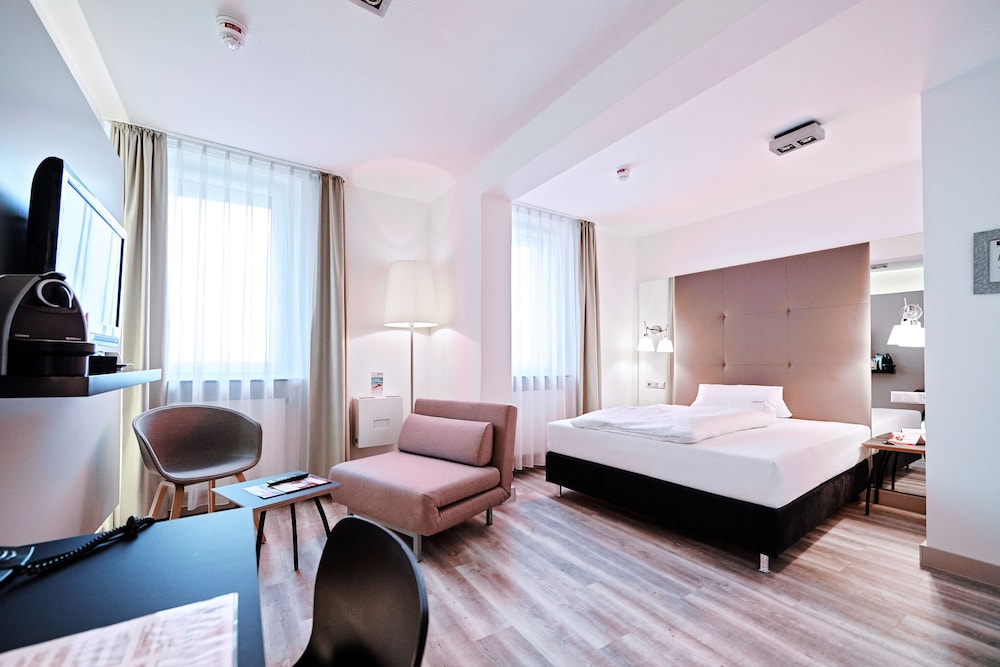 Basic Single Room - Photo 4