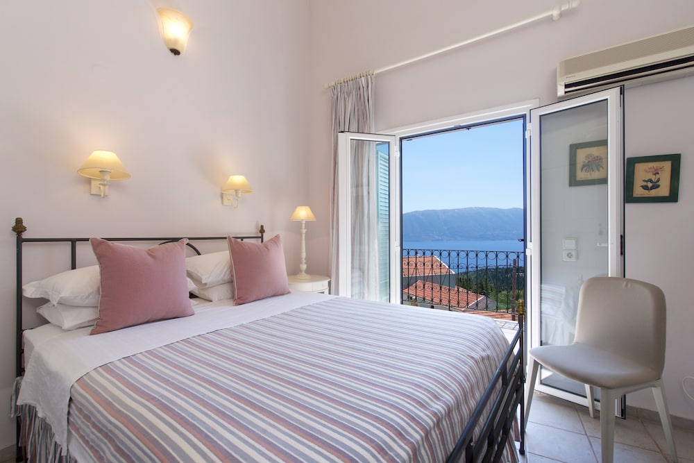 Superior Room- Split Level | Sea View photo 3