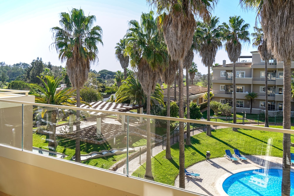 Apartment, 2 Bedrooms, Pool View - Photo 10