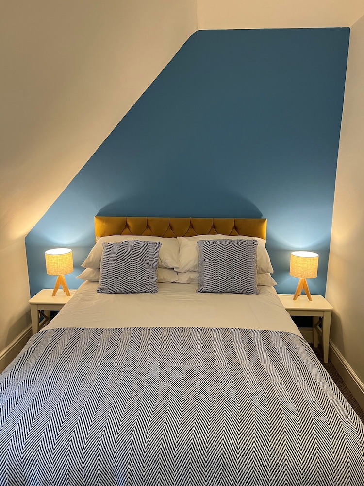 Classic Double Room, Ensuite, Garden View
