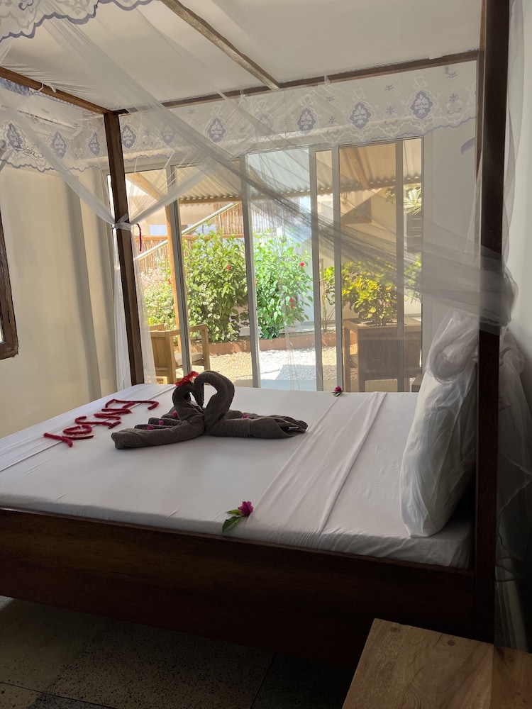 Economy Double Room, Pool View