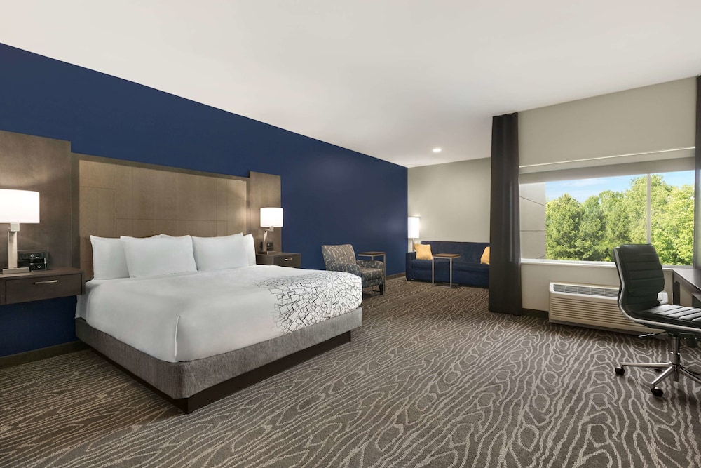 Executive Room, 1 King Bed, Accessible, Non Smoking photo 3
